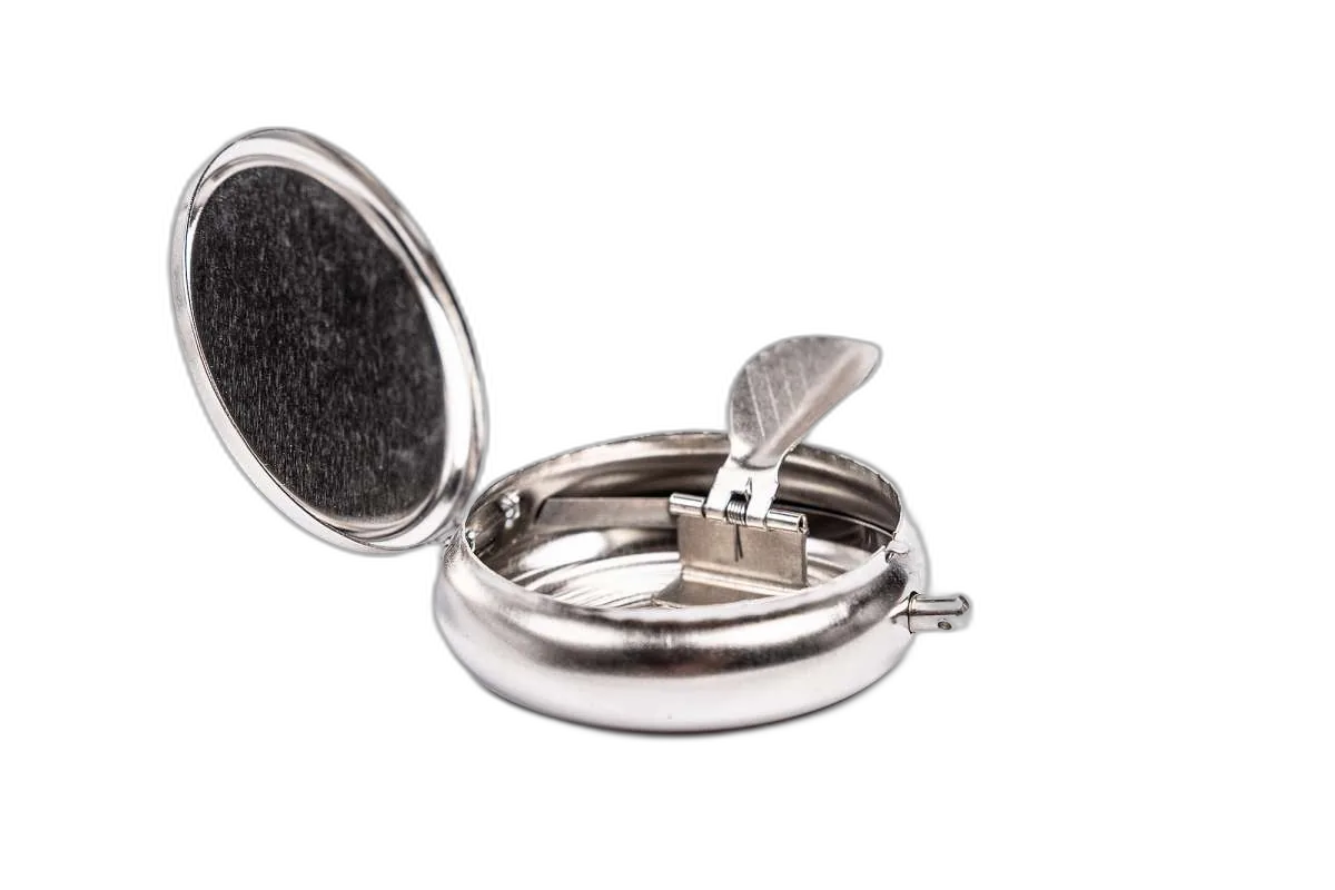 Travel Ashtray: Compact, Eco-Friendly & Customizable