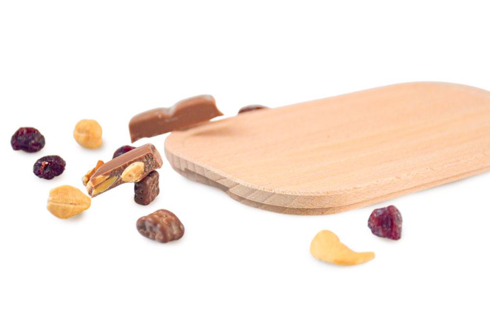 Beech wood lid with nuts and dried fruit – environmentally friendly replacement lid for lunch box